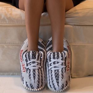 yeezy foam slippers